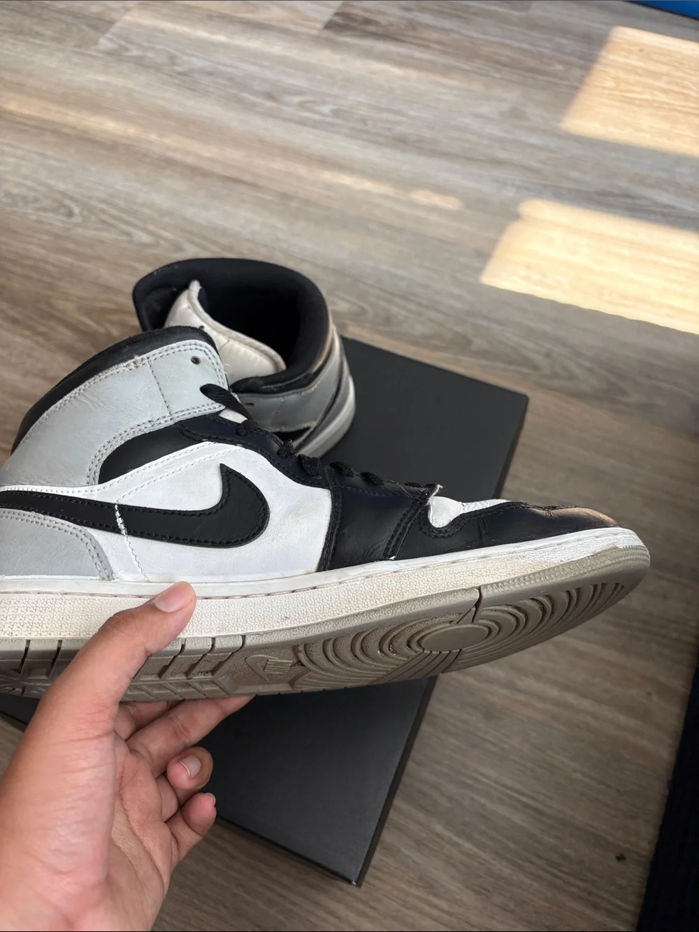 Fairly Used Jordan 1 mid barons
